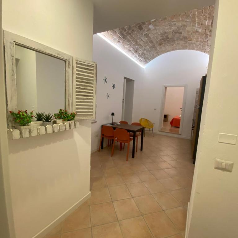 La Maschera Apartments - Two-Bedroom Apartment - 5