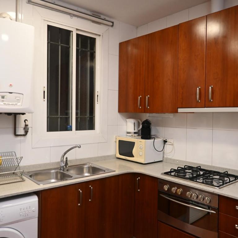 Homenfun Barcelona Las Ramblas - Superior Apartment - 12