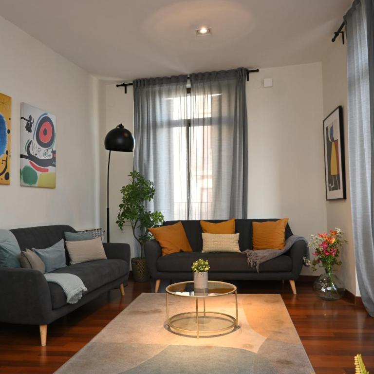 Homenfun Barcelona Las Ramblas - Superior Apartment - 20