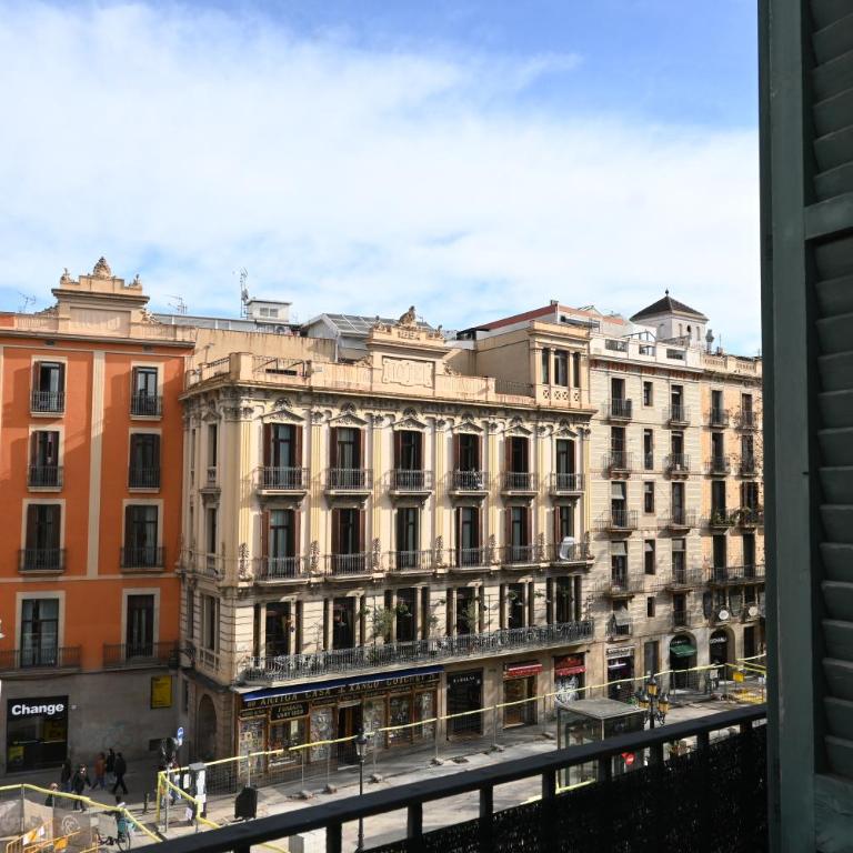 Homenfun Barcelona Las Ramblas - Superior Apartment - 30