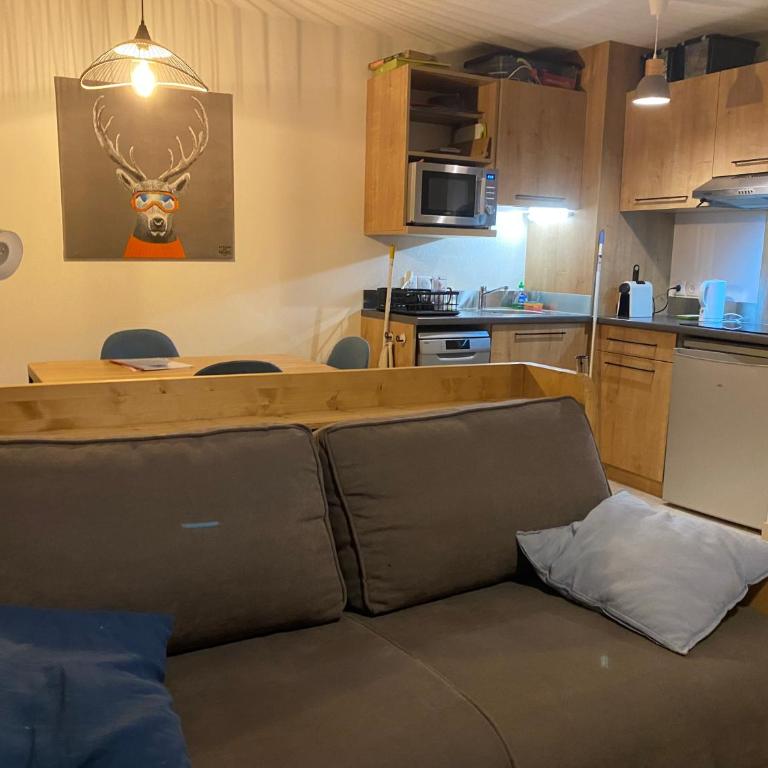 C03 lajoue - Two-Bedroom Apartment - 6
