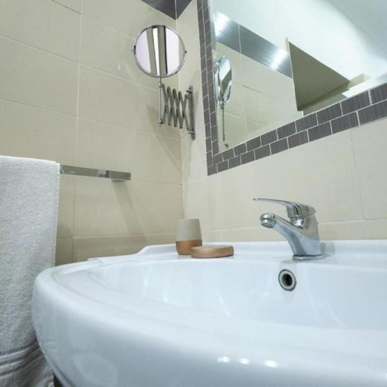 Monticelli House inThe Historical Center - Appartamento con 3 Camere da Letto - 5