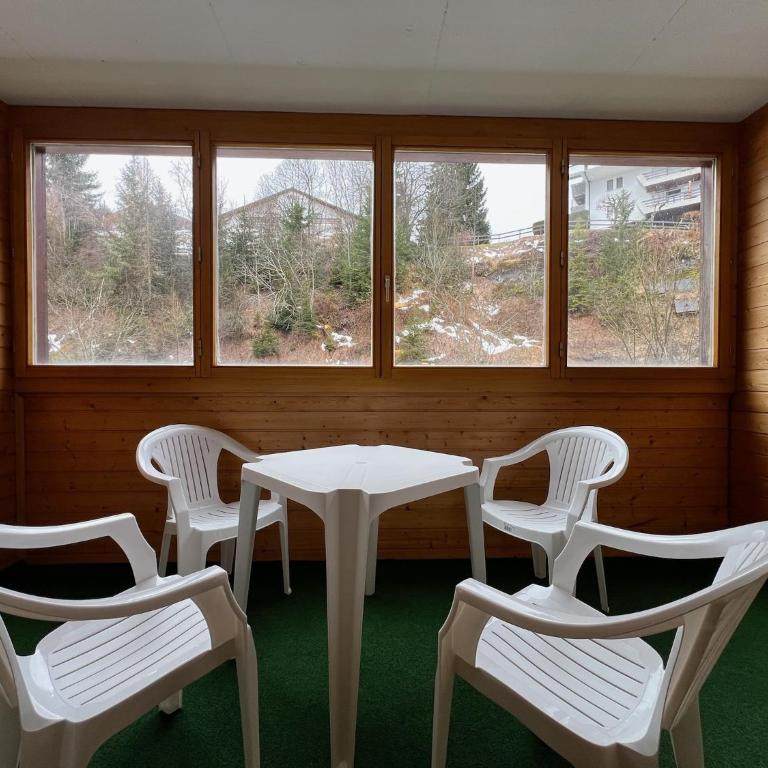 Parking plus terrasse pour 4 personnes au ski - Apartment mit 1 Schlafzimmer - 8