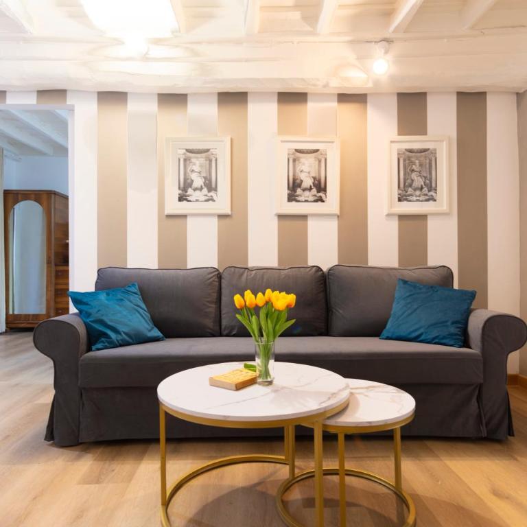 Elegantis Monti Suite Apartment - Two-Bedroom Apartment - 1