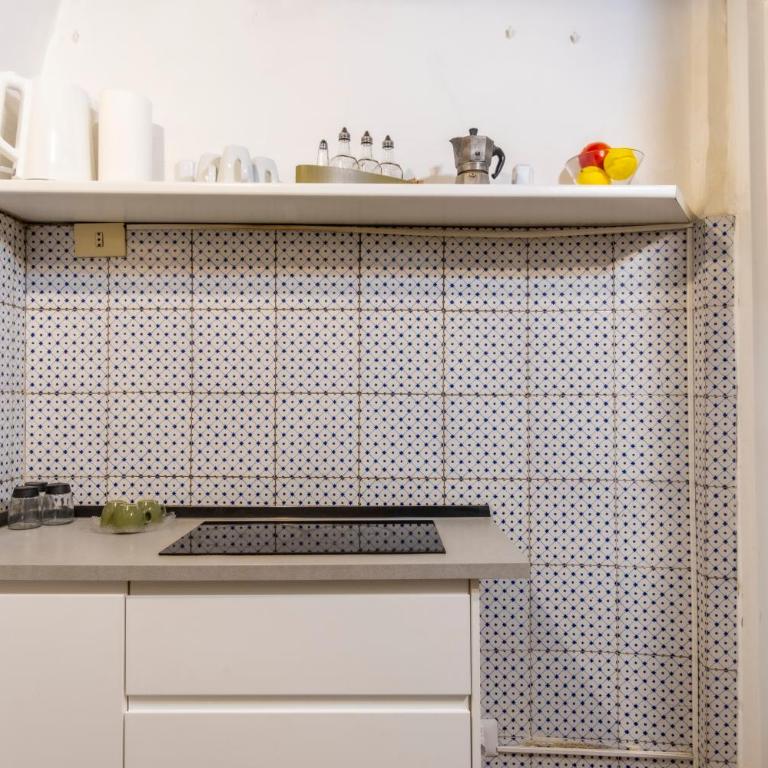 Elegantis Monti Suite Apartment - Two-Bedroom Apartment - 16