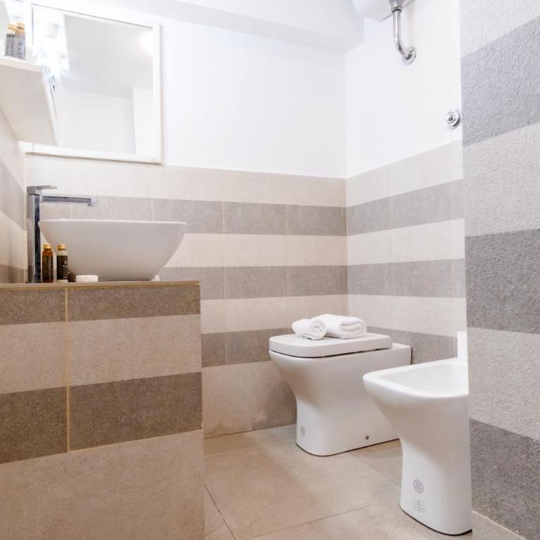 Elegantis Monti Suite Apartment - Two-Bedroom Apartment - 36