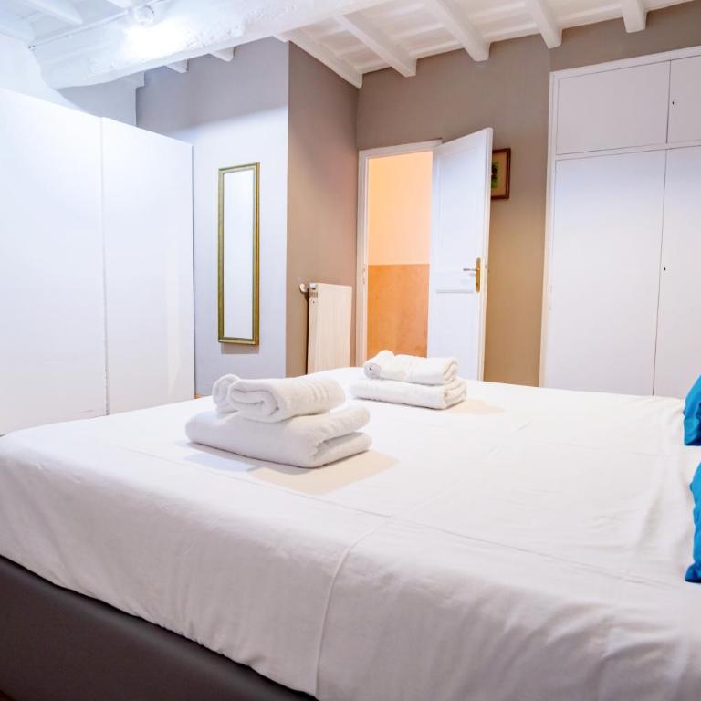 Elegantis Monti Suite Apartment - Two-Bedroom Apartment - 32
