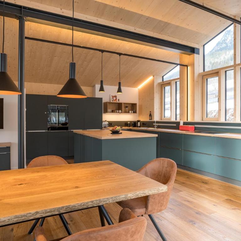 Alpenhaus Chalet Panoramablick - Bergbahn unlimited im Sommer inklusive - Ferienhaus - 12