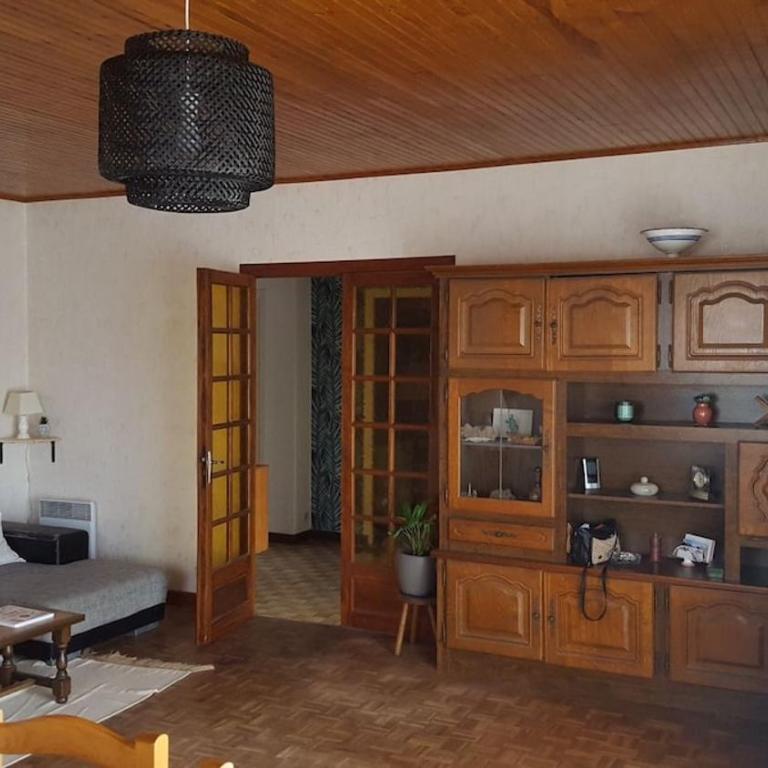 Location vacances Royan - Three-Bedroom House - 1