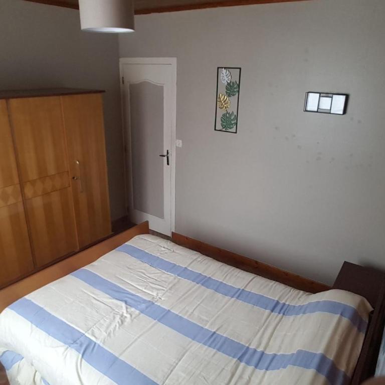 Location vacances Royan - Three-Bedroom House - 10