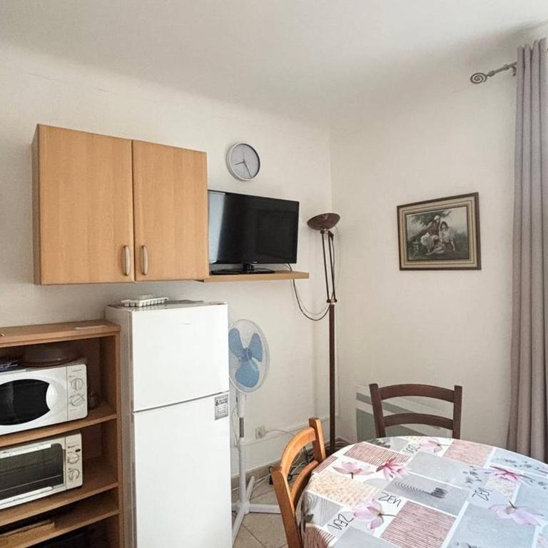 Studio Confortable avec WIFI, Parking, Proche Thermes et Centre Ville d'Amélie-les-Bains - Studio - 3