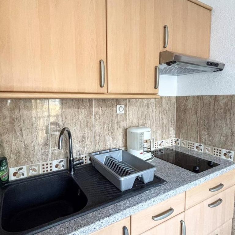 Studio Confortable avec WIFI, Parking, Proche Thermes et Centre Ville d'Amélie-les-Bains - Studio - 8
