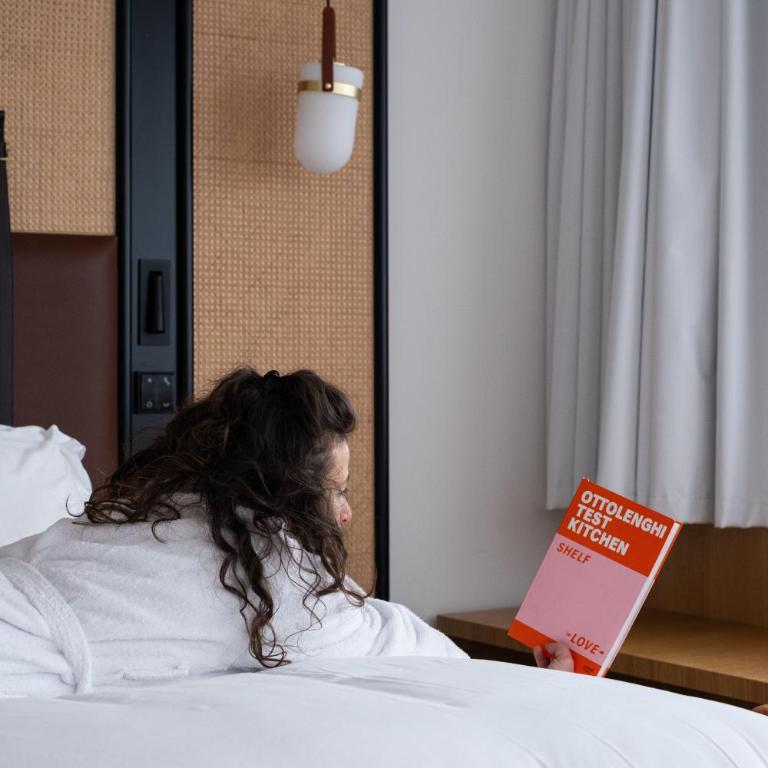 FirstName Bordeaux, Part of JdV by Hyatt - Chambre Lit King-Size - 3