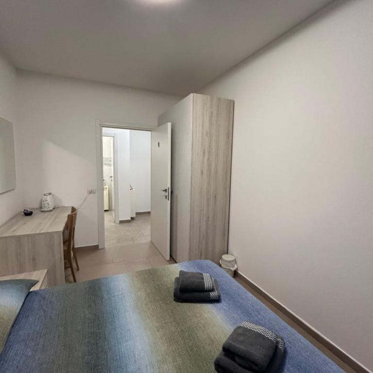La Veranda Guest Rooms - Free Public Transport & Parking, close to City Center - Camera Matrimoniale - 10