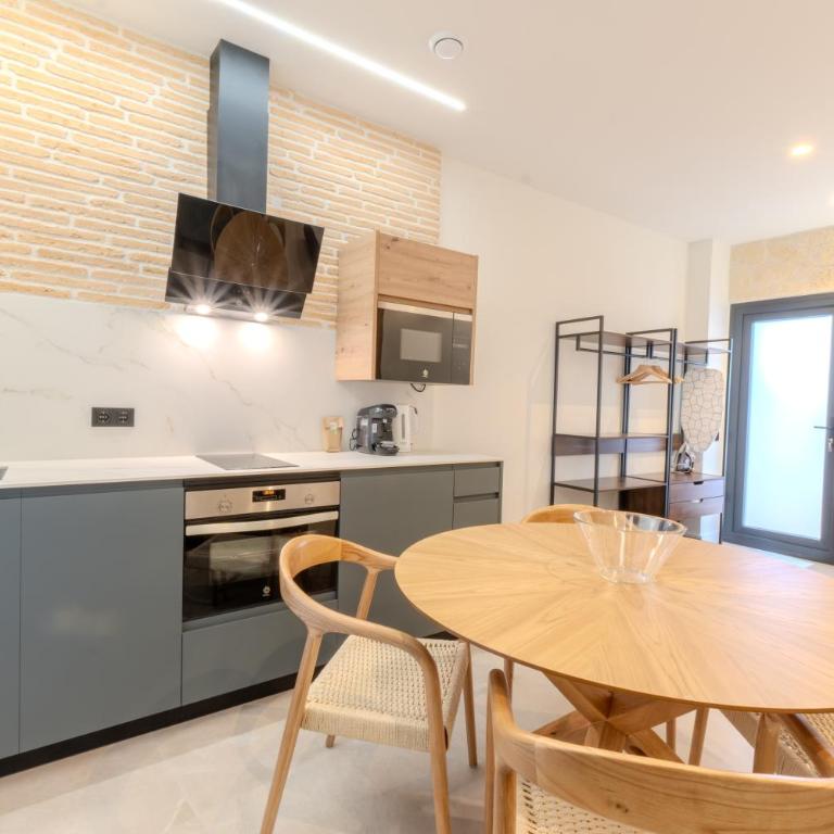 Apartamentos La Basílica by BeAlicante - Deluxe Studio - 7