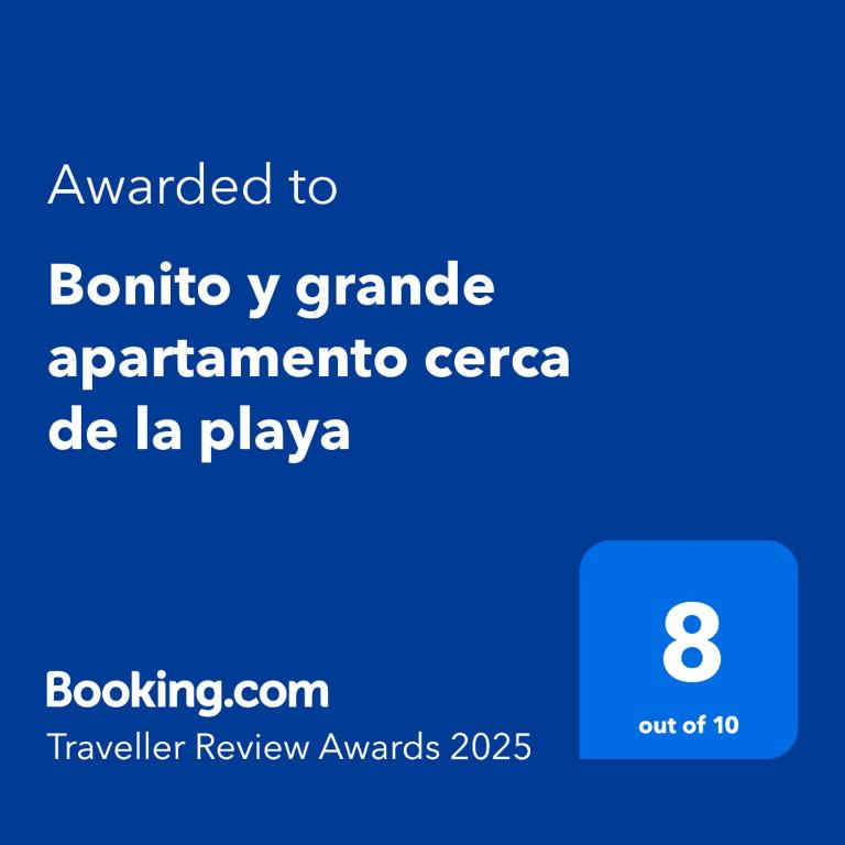 Bonito y grande apartamento cerca de la playa - Three-Bedroom Apartment - 3