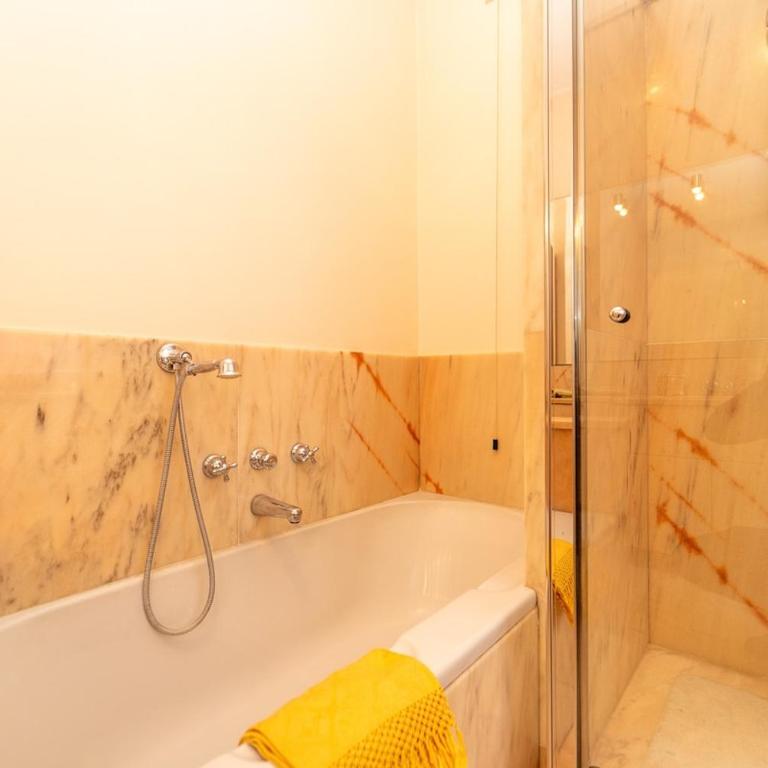 Apt citylife - 5 min sansiro con garage - Appartamento con 2 Camere da Letto - 14