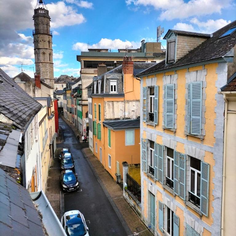 Près des Thermes de Bagnères de Bigorre, loft 3 étoiles, coloré et baigné de lumière - Loft - 27