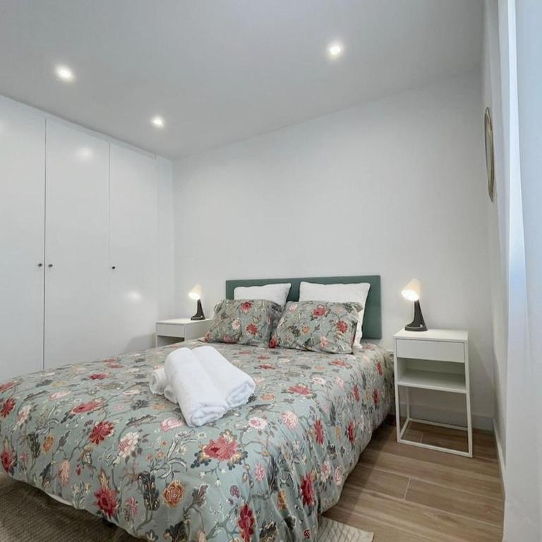 Céntrico apartamento Triana - Three-Bedroom Apartment - 4