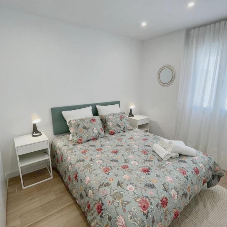 Céntrico apartamento Triana - Three-Bedroom Apartment - 21