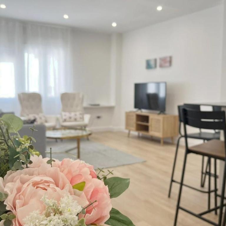 Céntrico apartamento Triana - Three-Bedroom Apartment - 31