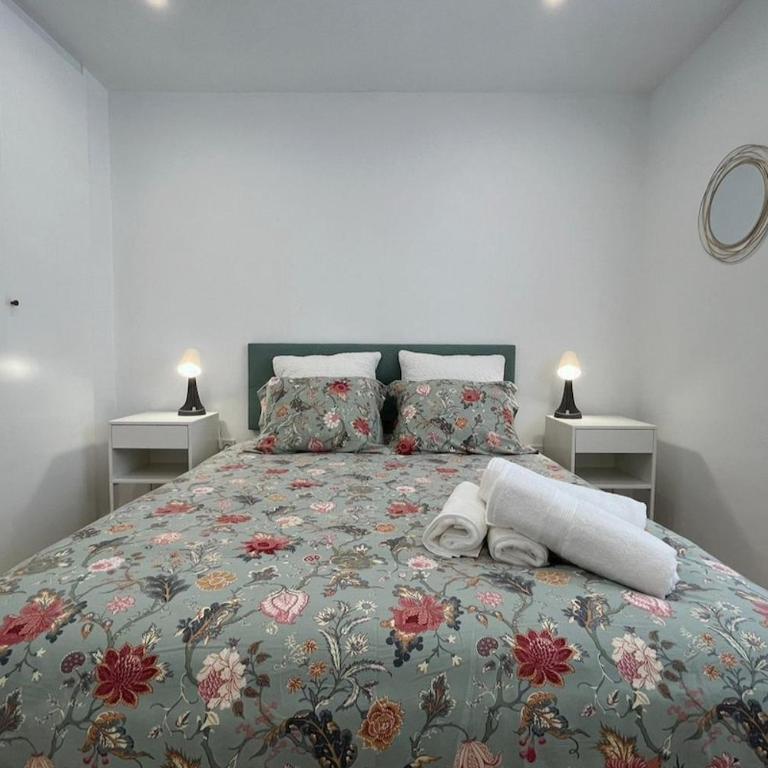 Céntrico apartamento Triana - Three-Bedroom Apartment - 32