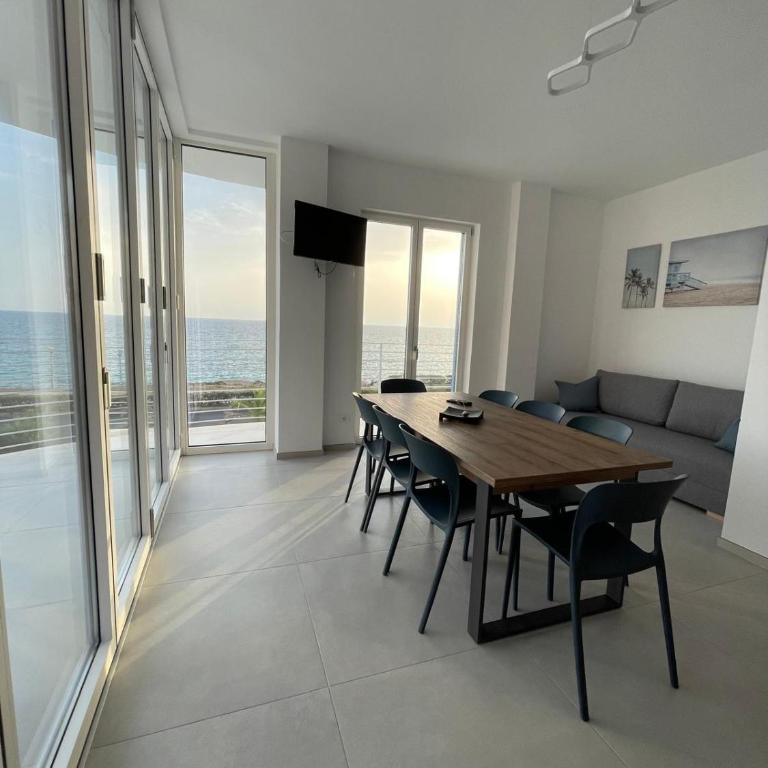 Appartamento Angolo Blu Fronte Mare - Two-Bedroom Apartment - 6