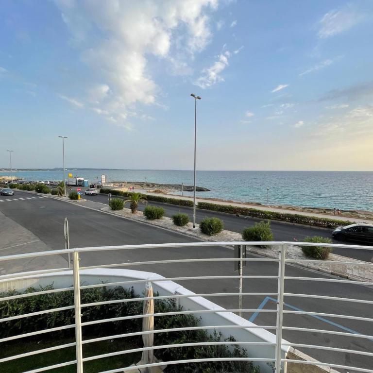 Appartamento Angolo Blu Fronte Mare - Two-Bedroom Apartment - 7