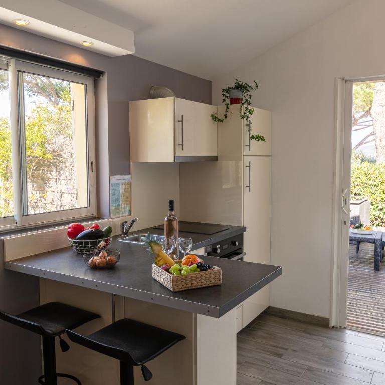 Le Bastidon, charmant studio 2 pers avec vue mer, idéalement situé - Studio mit Meerblick - 6