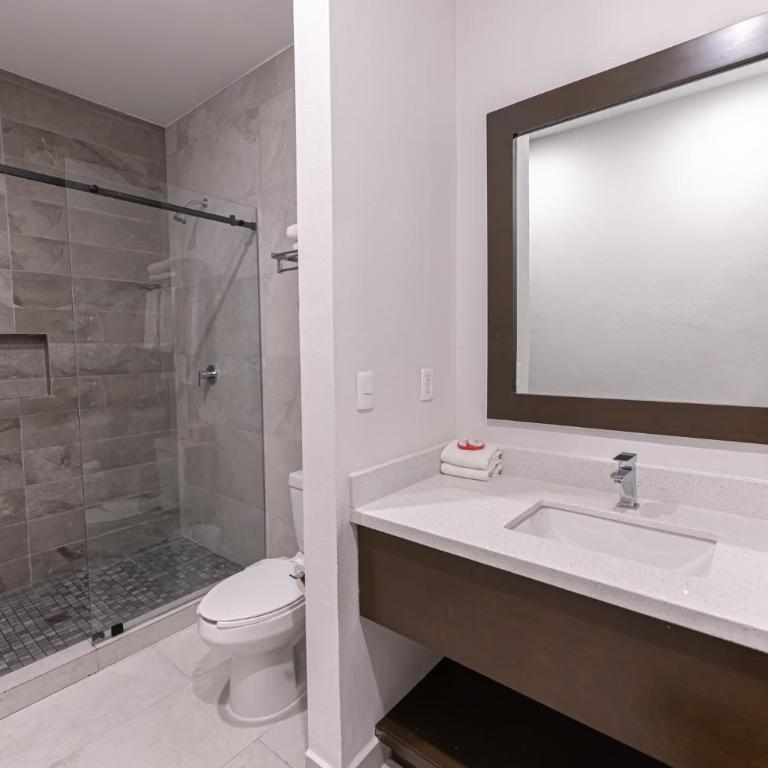 Laguna Shores Resort - Penthouse Apartment - 12