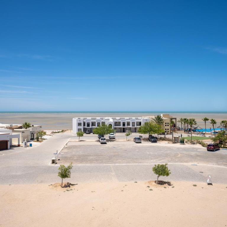 Laguna Shores Resort - Penthouse Apartment - 1