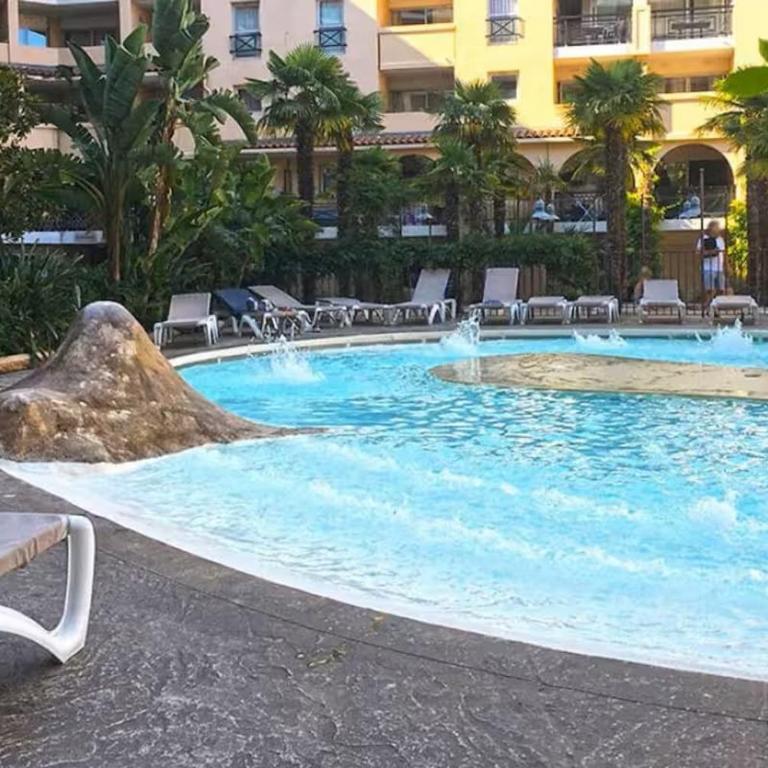 Bel appartement avec grande terrasse à 50m de la plage - Appartement 2 Chambres - 14