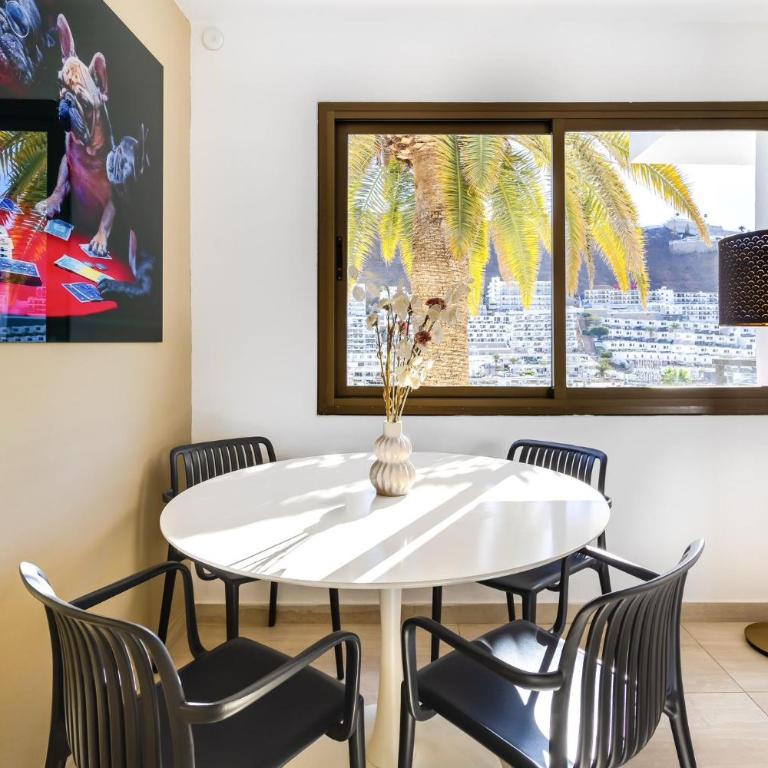 Casa LINC - Renovated Apt Close to Center and Beach - Three-Bedroom Apartment - 10