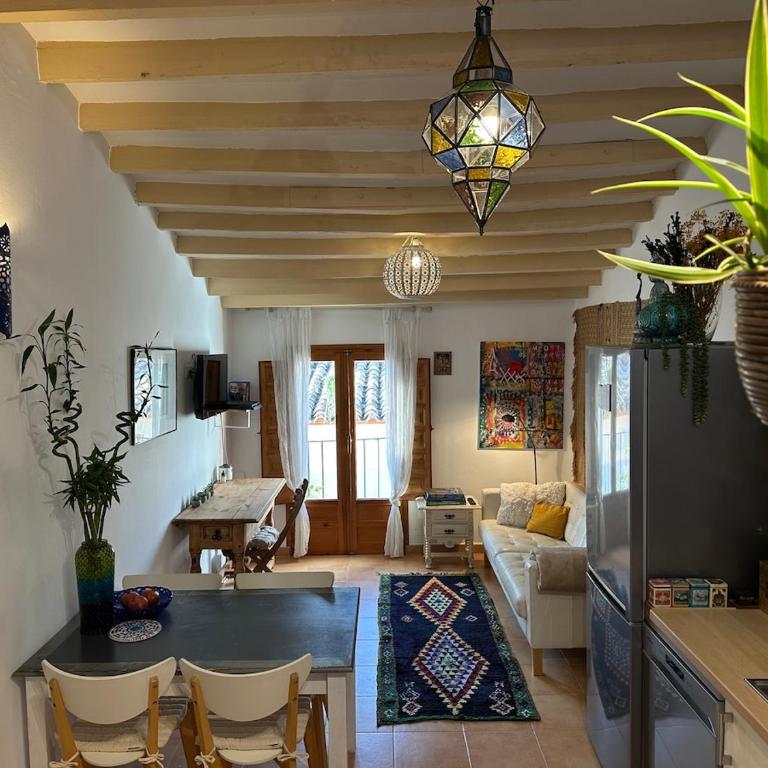 Oldtown family house with amazing terrace - 3 minutes from beach! - Haus mit 2 Schlafzimmern - 2