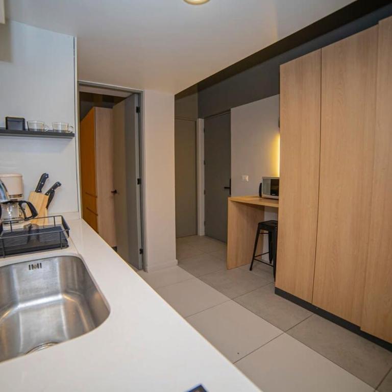 Apartment with Private Terrace Steps from Metro - Apartamento - 9