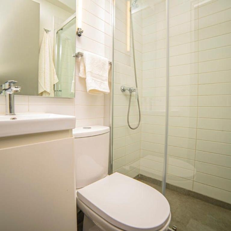 Apartment with Private Terrace Steps from Metro - Apartamento - 26
