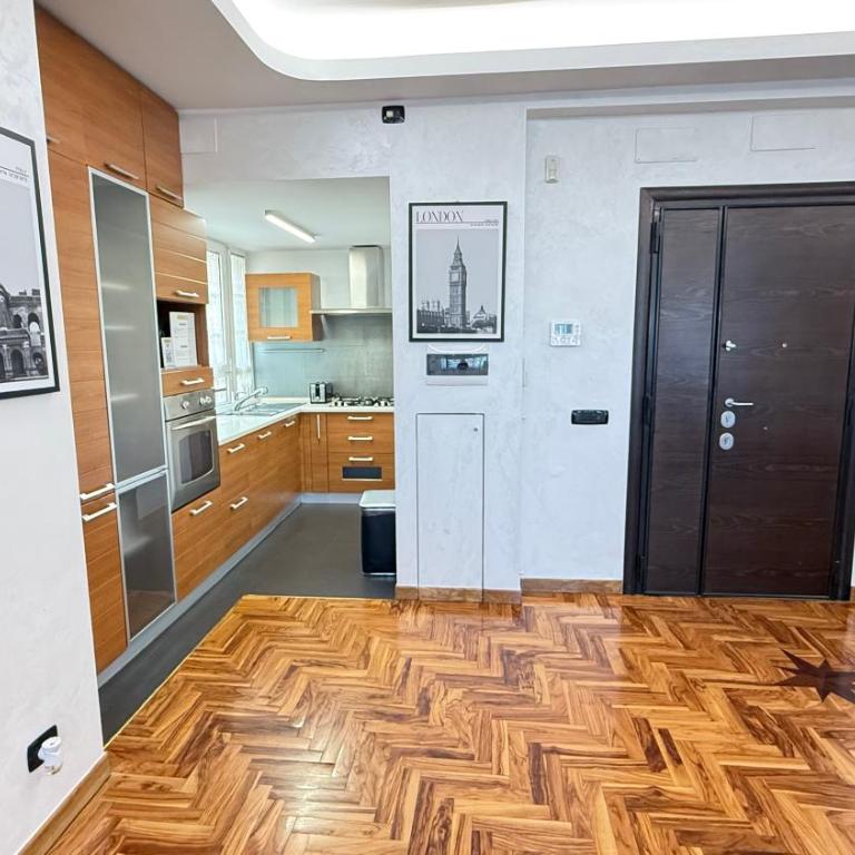 LUXURY AV - Two-Bedroom Apartment - 7