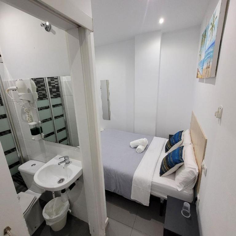 AYZ Frailes - Auto check-in property - Habitación Doble Económica - 2