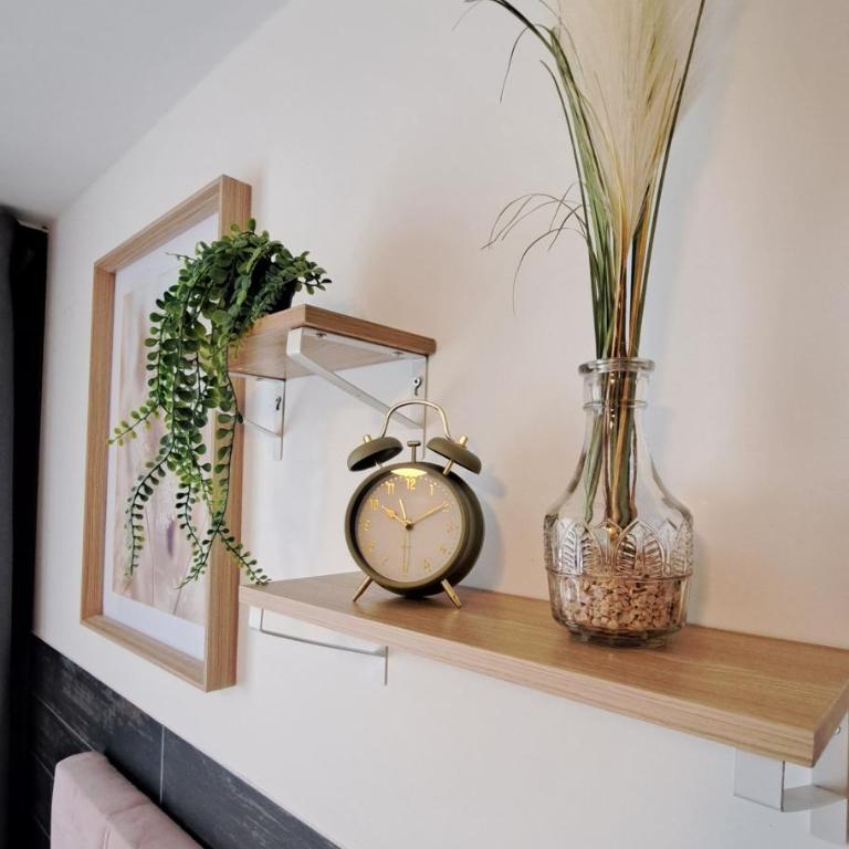 Central Munich Living - One-Bedroom Apartment - 5