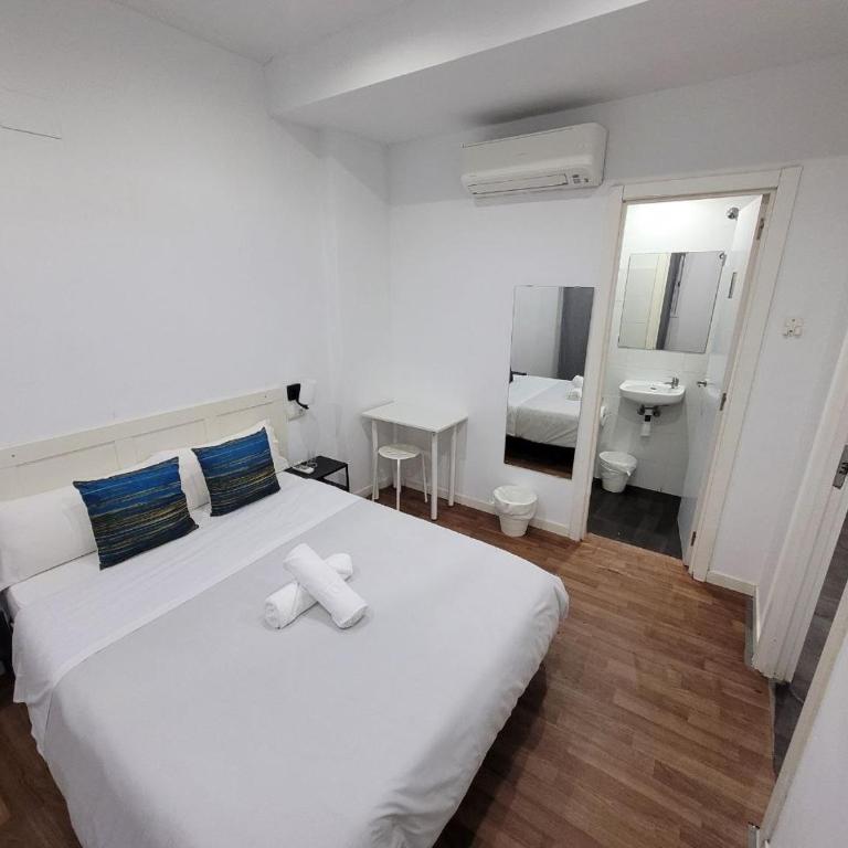 AYZ Frailes - Auto check-in property - Habitación Doble - 5