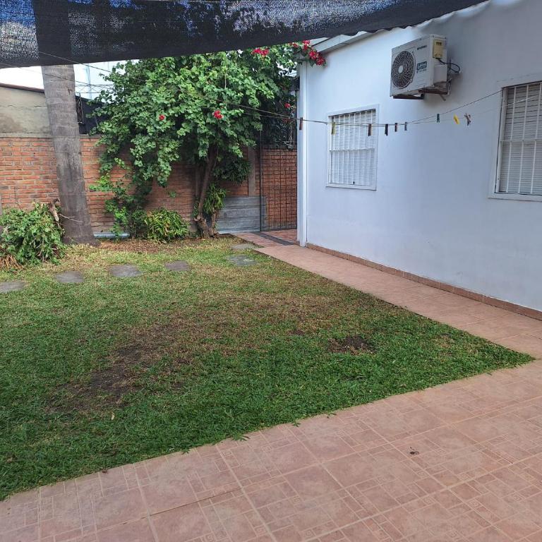 Cálida y Familiar - Casa de 3 dormitorios - 18