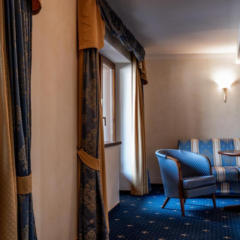 Hotel Maria Theresia - Suite mit Balkon - 5