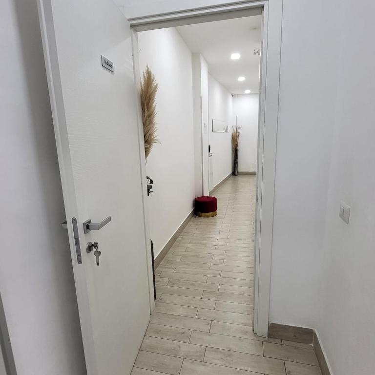 New Era Rooms - Camera Tripla Luxury - 8