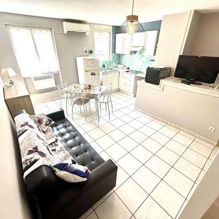 Appartement 3 pièces Port la Nouvelle PN000-151 - Appartement 2 Chambres - 3