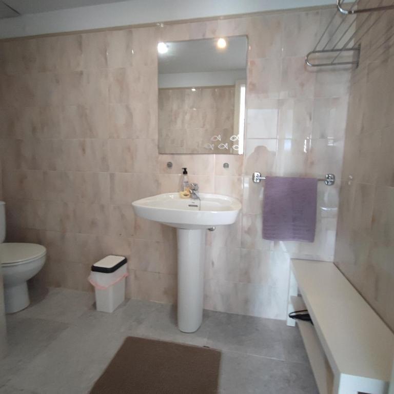 private Bungalow next to Yumbo Center - One-Bedroom Apartment - 15