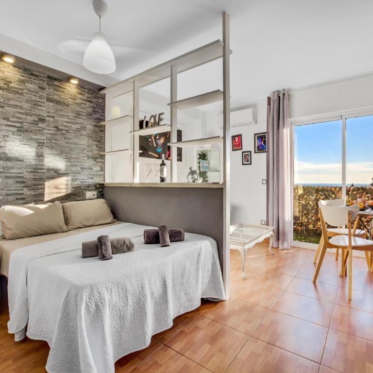 Apartment in Torremolinos with Sea Views - Apartamento de 1 dormitorio - 2