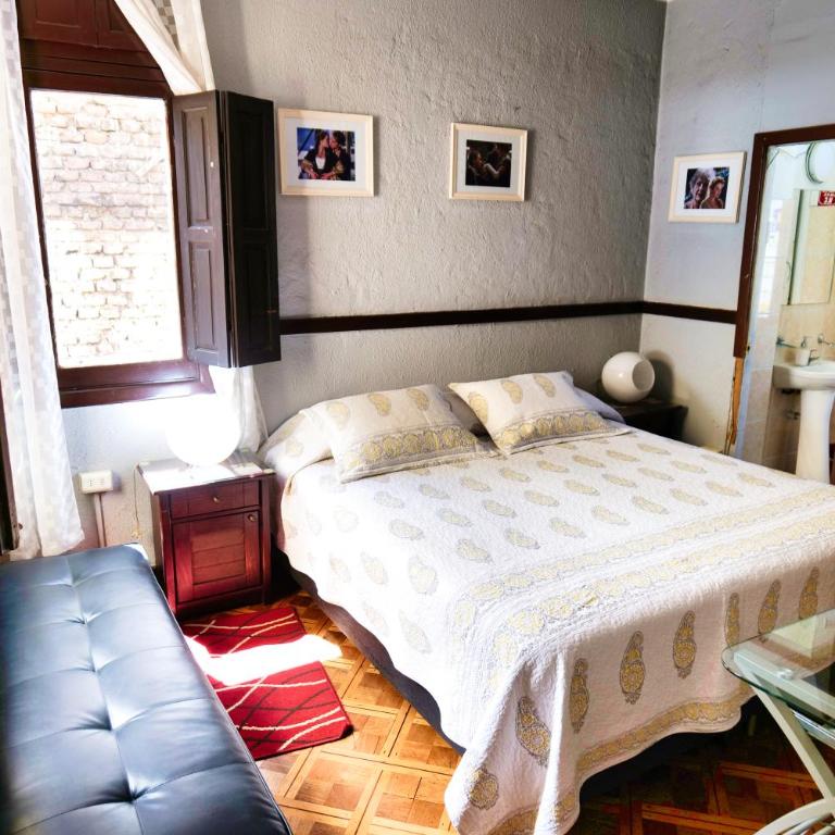 Hostal Boonen - Habitación Doble con baño privado - 4