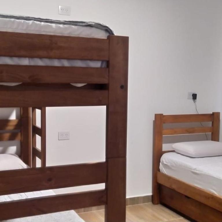 Mdq Bien al Sur Casa 8 pers - Three-Bedroom House - 6