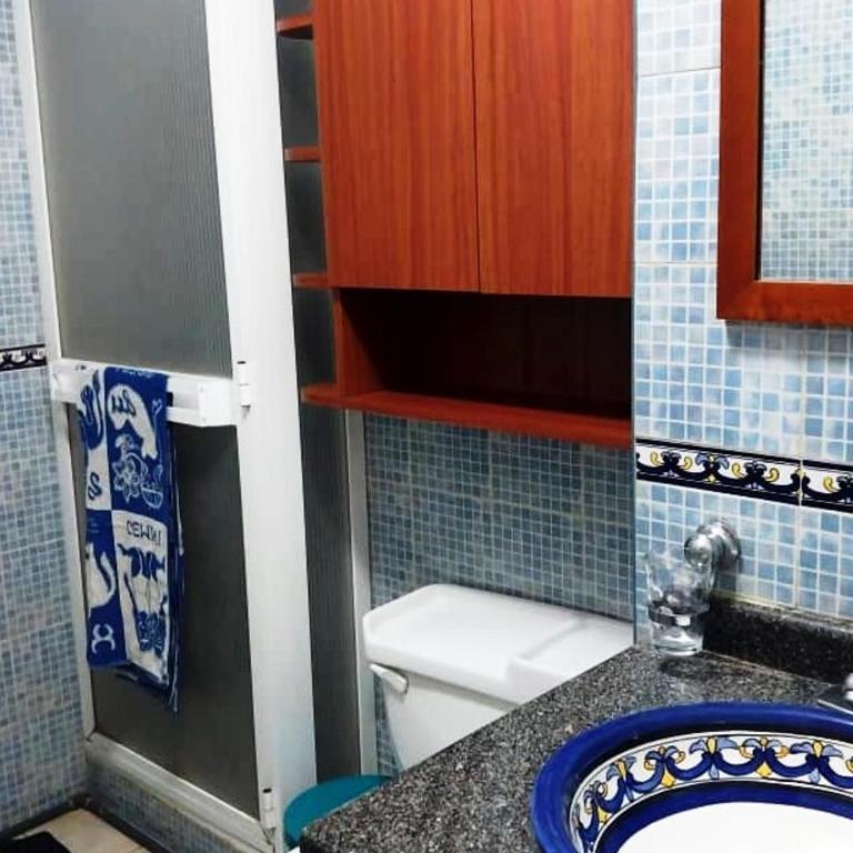 Caracas, the Best zone, super wifi, water, Roku - Two-Bedroom Apartment - 16
