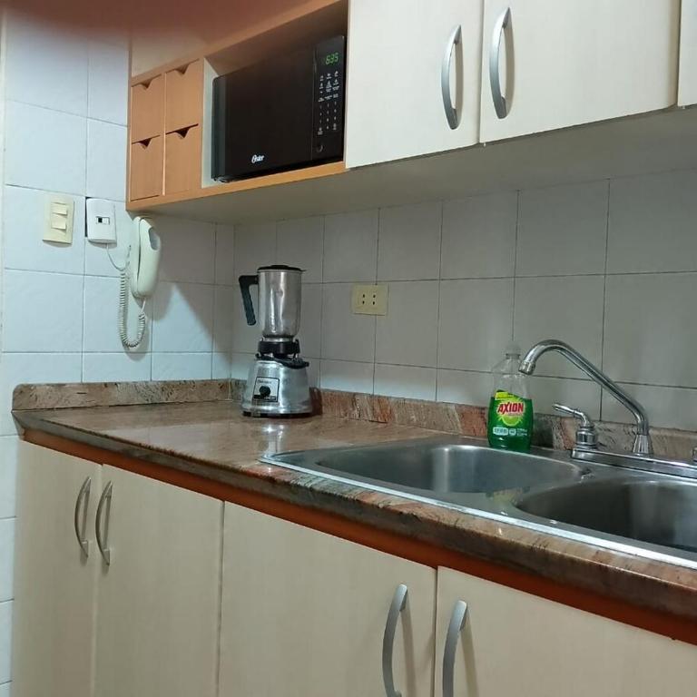 Caracas, the Best zone, super wifi, water, Roku - Two-Bedroom Apartment - 19